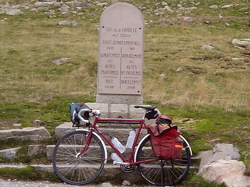 Reiserad an der Passhöhe des Col de la Cayolle